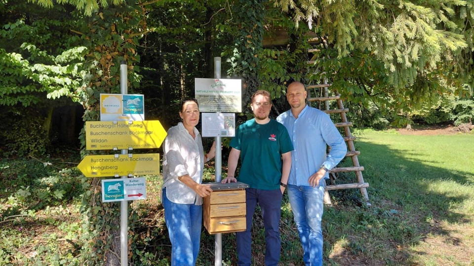 Projektteam bei Station des neuen Naturlehrpfads